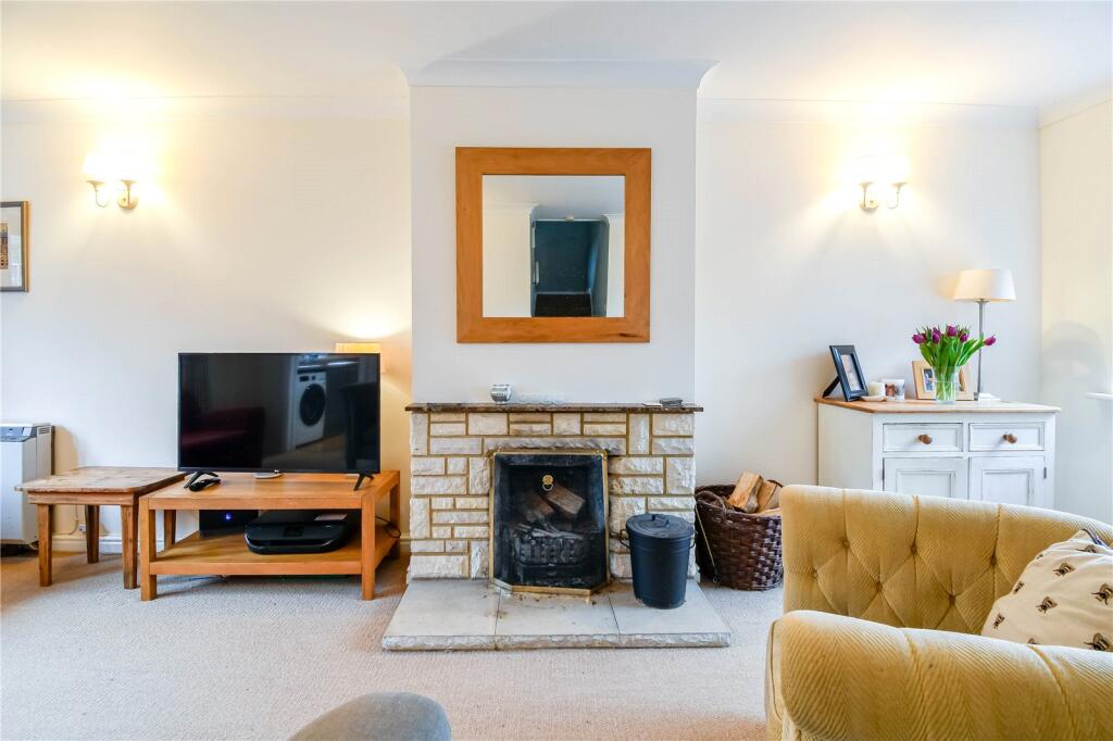 Barn Close, Kintbury, Hungerford, Berkshire, RG17 photo 5