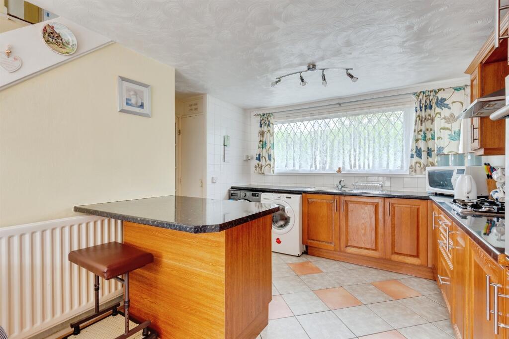 House in Runcorn, Halton Lea, Halton - View 4