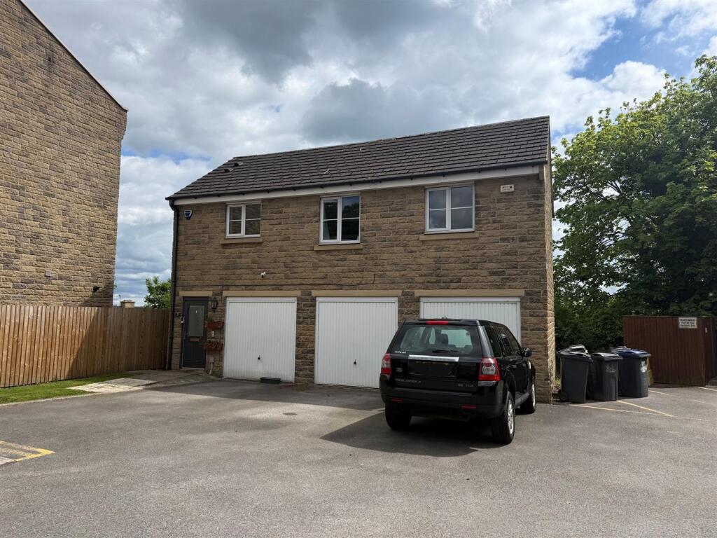Main image of property: Longlands, Idle