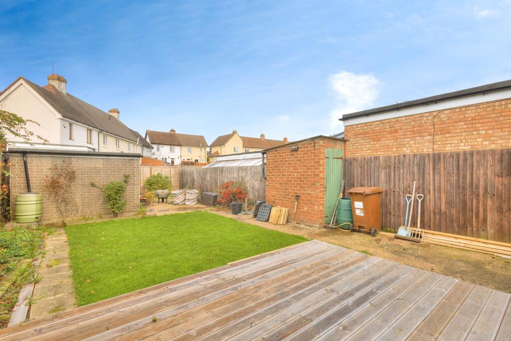 Brookfield Road, Northampton photo 4