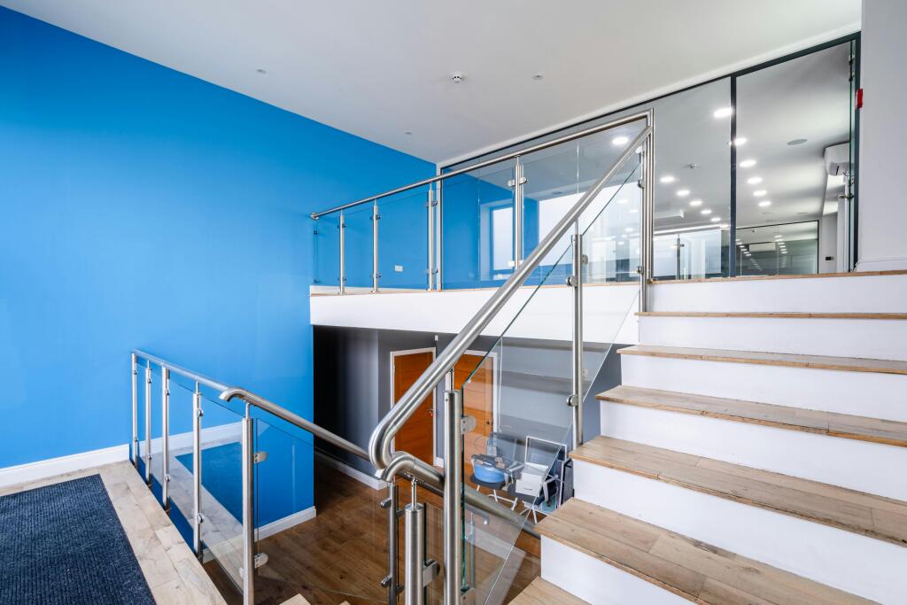 Hoxton St 128 - Low Res 16.jpg