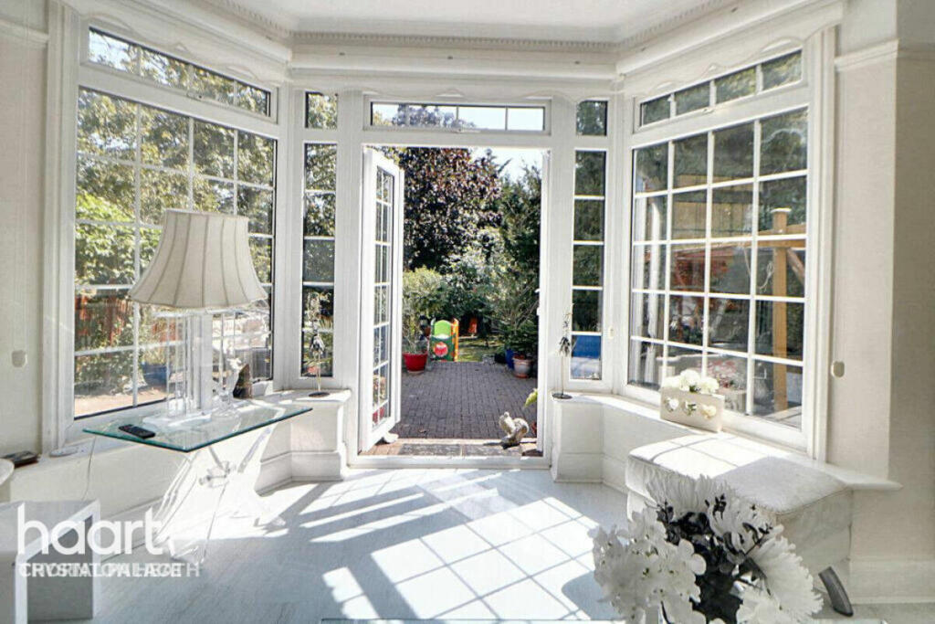 Warminster Road, LONDON photo 4