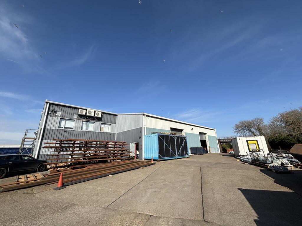 Main image of property: Jolly Farmers Wharf, Thames Road, Dartford, Kent, DA1 4QH