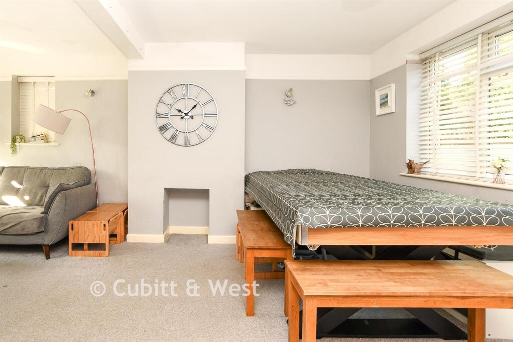 House in Reigate and Banstead, Surrey - View 5