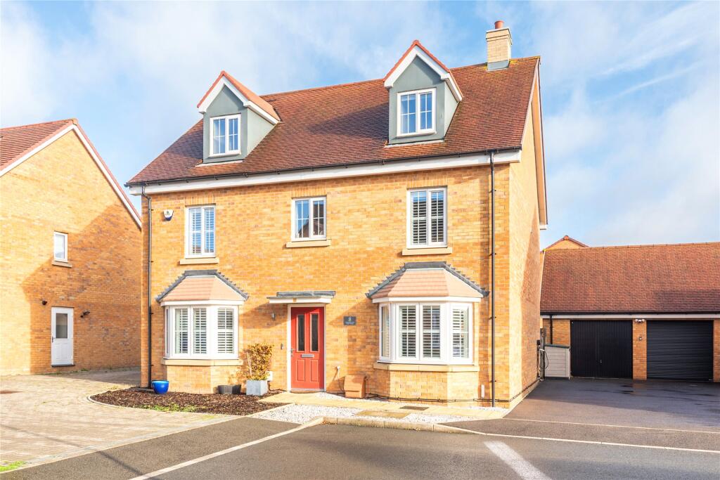 5-bed detached on Whitecastle Way, Kingsmead, Milton Keynes, Buckinghamshire, MK4, £700,000