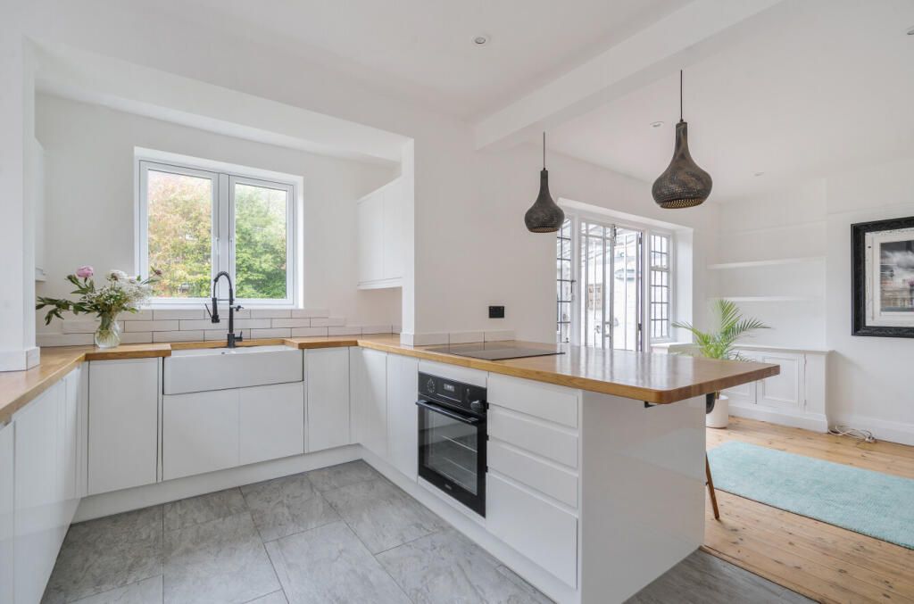 House in Brighton - View 4