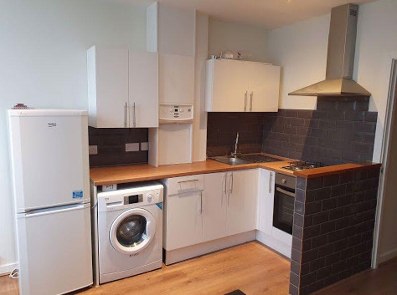 Main image of property: Green Lane, Liverpool FURNISHED, MODERN APARTMENT 