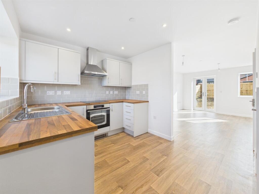 House in Arddleen, Llandrinio - View 2