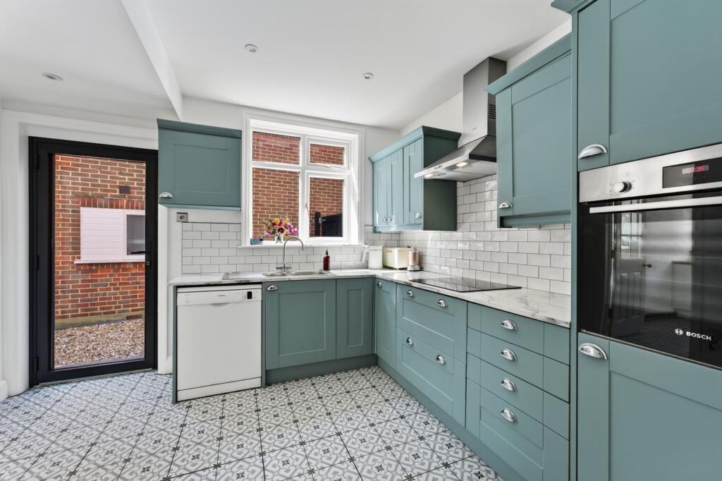 Harvey Road, Bournemouth, BH5 photo 5