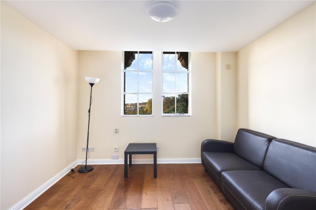 Apartment in London - View 4