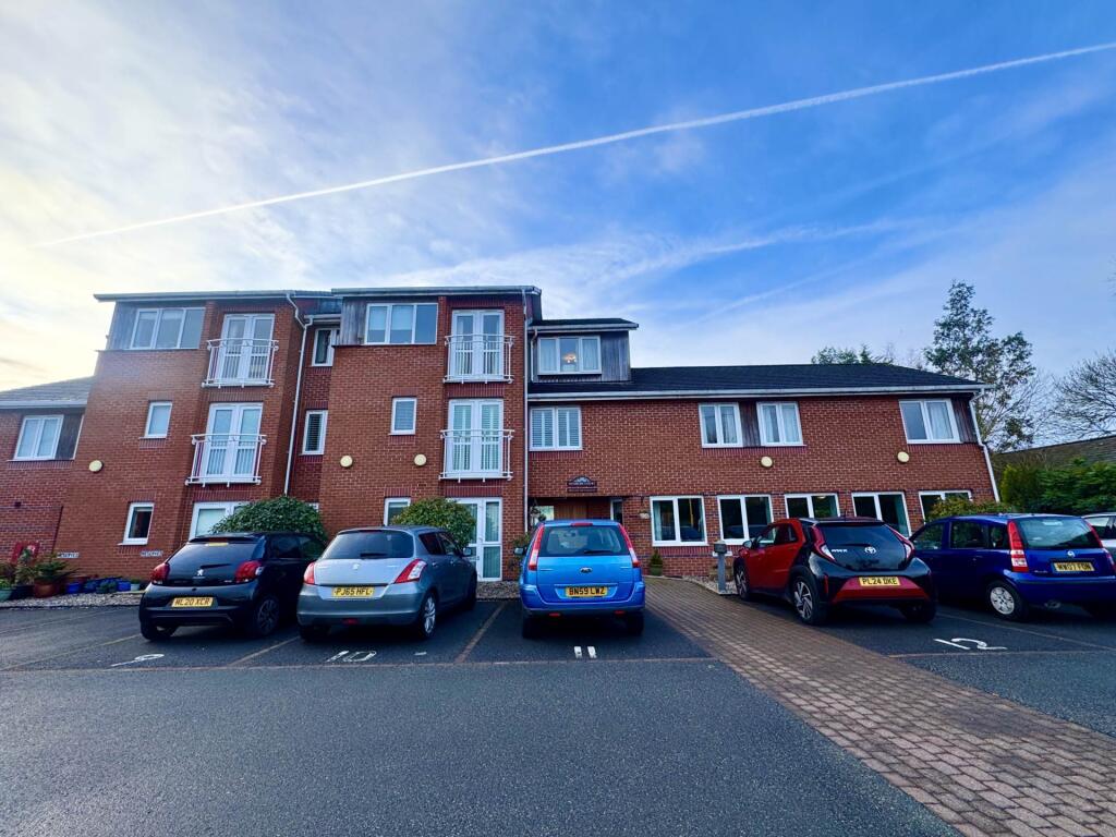 1-bed flat on Henbury Court, Kiln Lane, £140,000