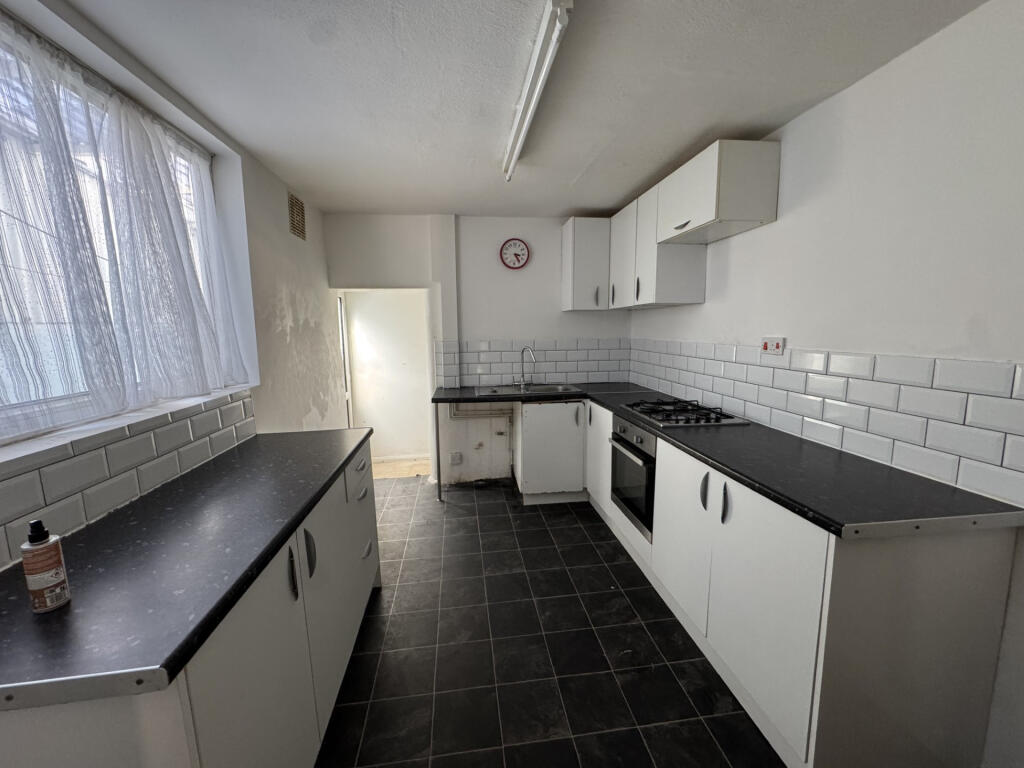 House in Gillingham, Sally Port Gardens - View 2