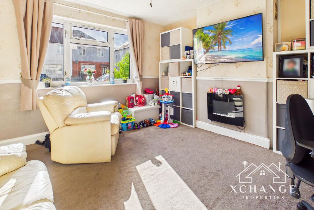 House in Nuneaton and Bedworth, Warwickshire - View 3