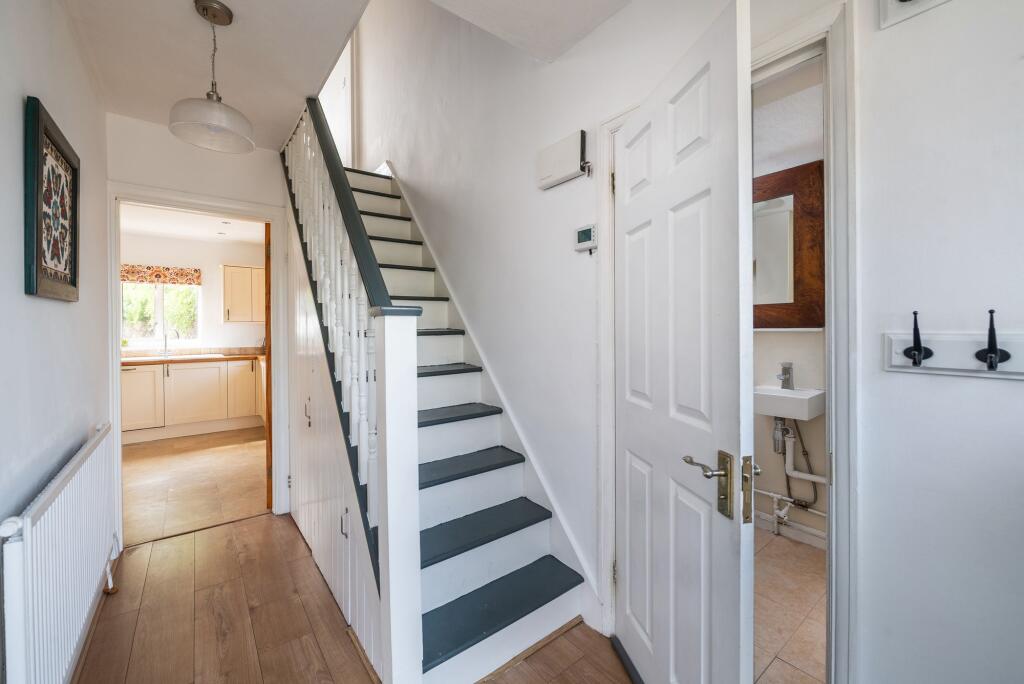 House in Redhill, Earlswood - View 4