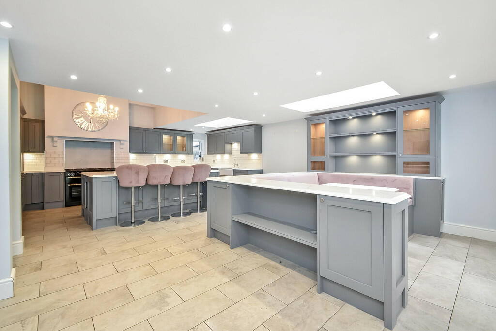 House in Portsmouth, Southsea - View 2