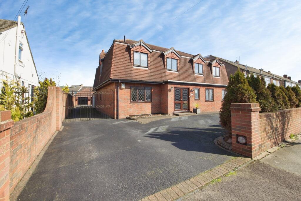 Main image of property: Rosedale Road, Romford, RM1