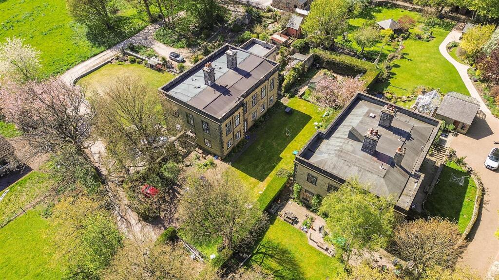 North Side. Wingerworth Hall Estate, Wingerworth photo 3
