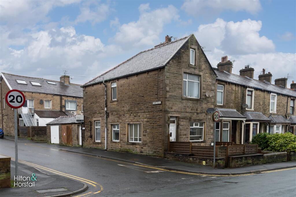 Main image of property: Gisburn Road, Barnoldswick