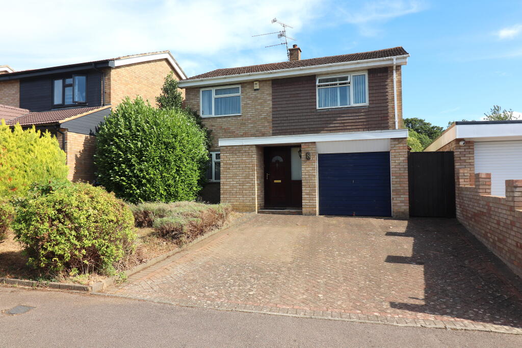 Main image of property: Brompton Close, Luton, Bedfordshire, LU3 3QT