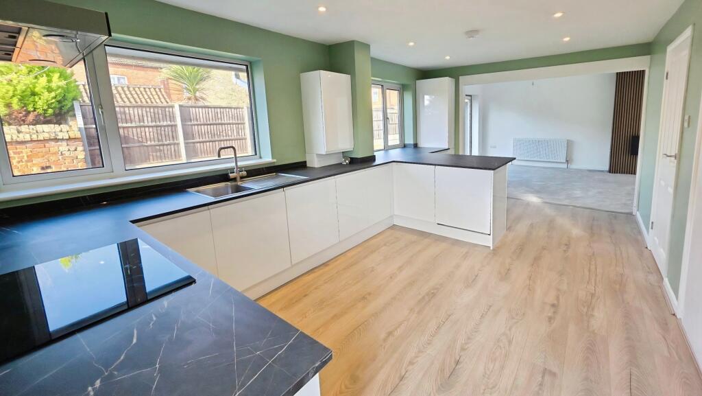 Castle Terrace Road, Sleaford, NG34 photo 4