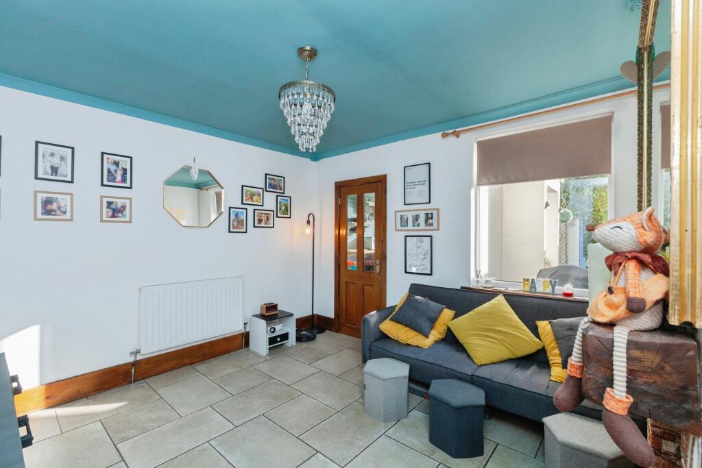 House in Hinckley and Bosworth, Barlestone - More