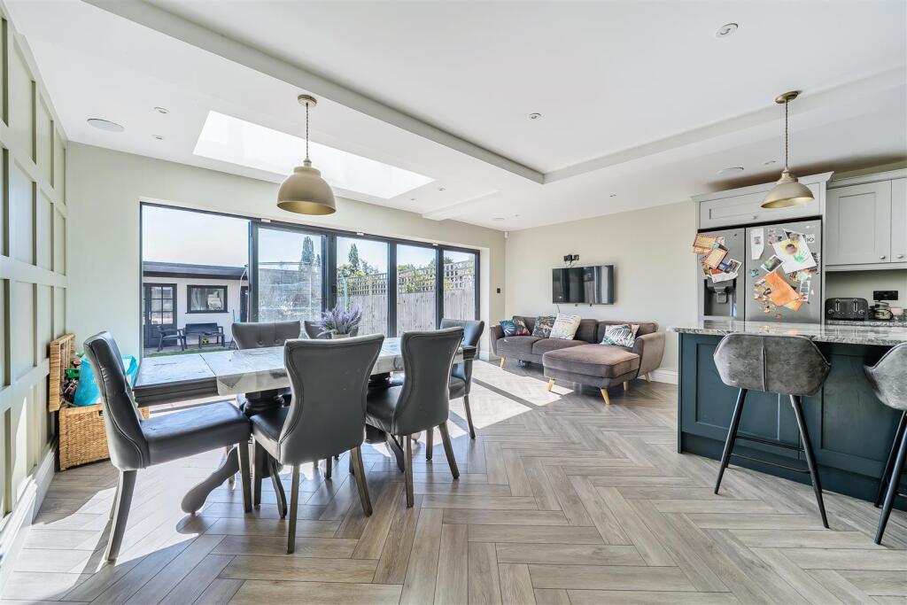 House in Watford - View 2