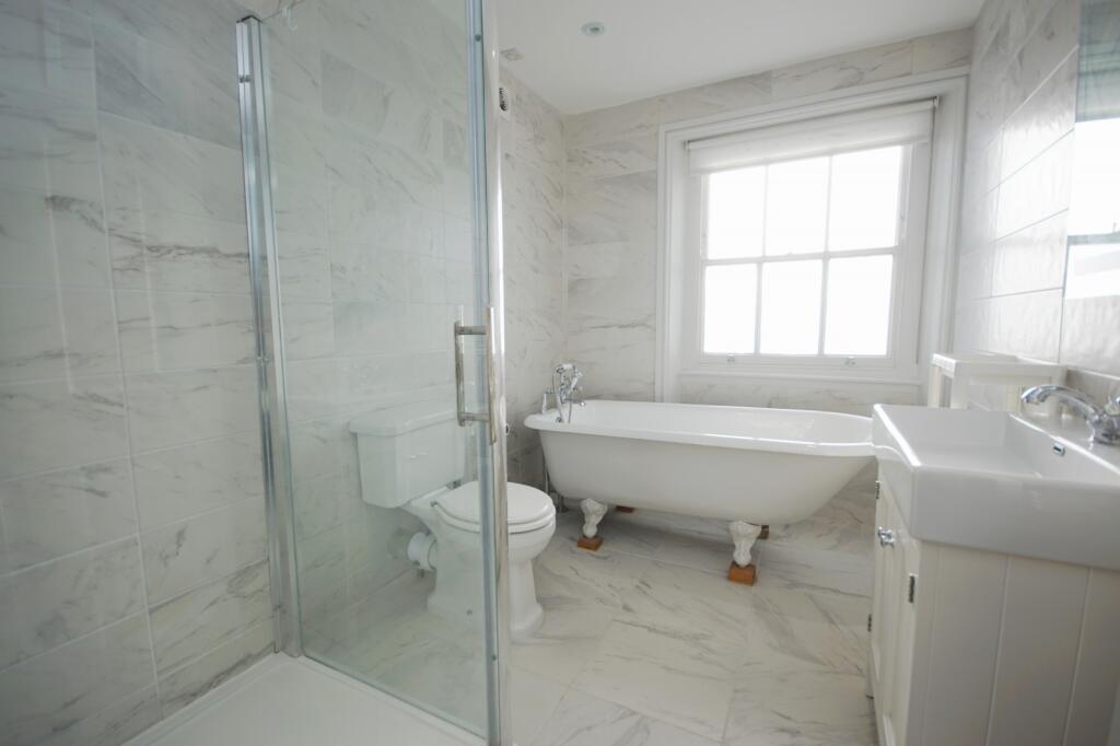 2 bedroom maisonette for rent