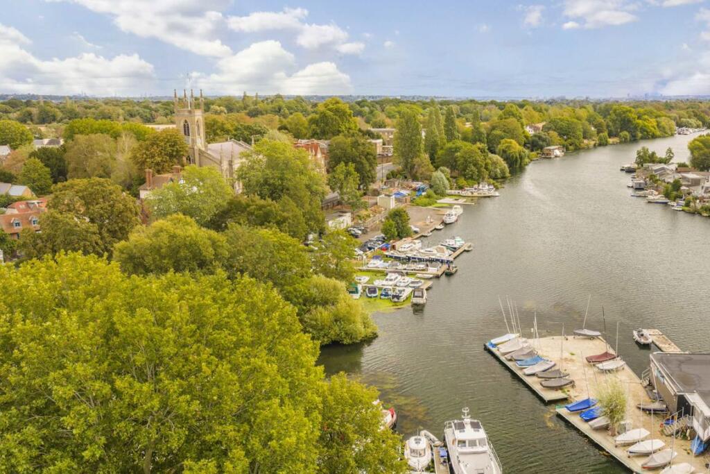 House in London, The Beveree, Hampton - View 2