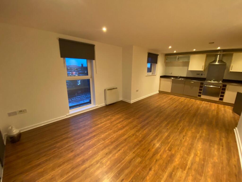 Apartment in Warrington - More