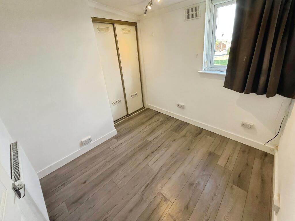 Apartment in Coventry - More