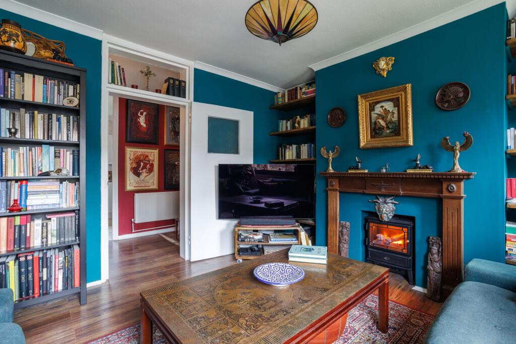 Apartment in London - More