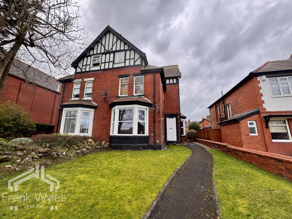 Main image of property: Flat 2, 27 Blackpool Road, Lytham St. Annes, Lancashire