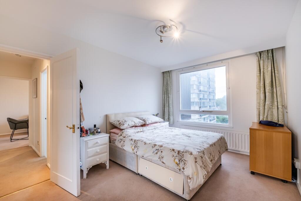 Apartment in London, Paddington - View 5