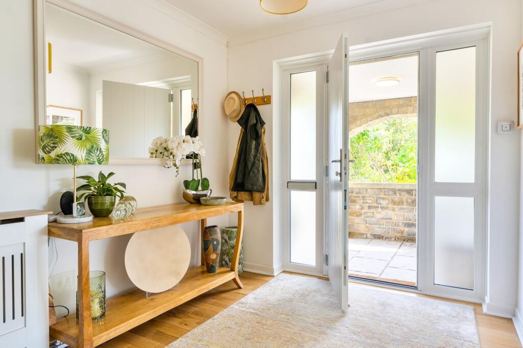 House in Upton Scudamore - View 5