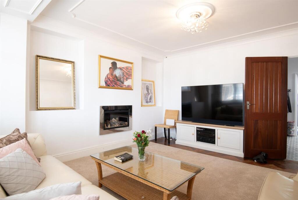 House in Irchester, Little Irchester - View 3