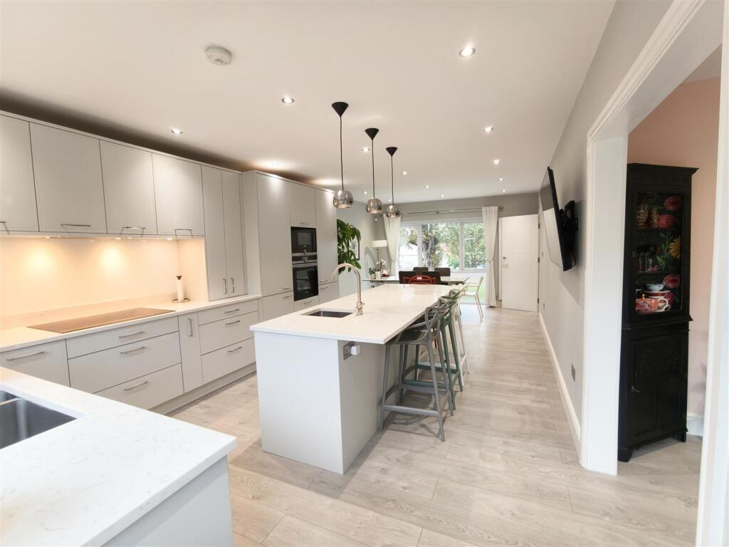 Main image of property: Lynwood Grove, Orpington