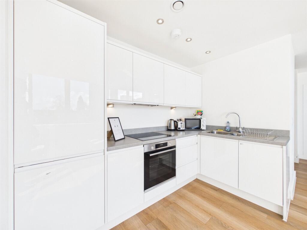 Apartment in Trafford, Greater Manchester - View 3