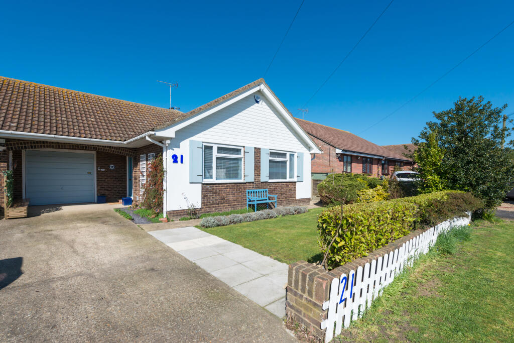 2-bed bungalow on St. Marys Grove, Seasalter, Whitstable, £500,000