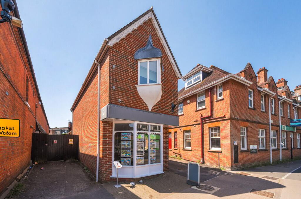 Main image of property: Brookley Road, Brockenhurst, SO42