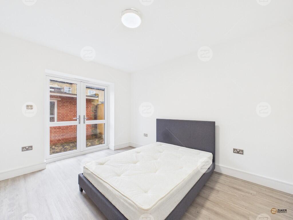 Main image of property: 80 Wellwood Road, Ilford, London, IG3 8TZ
