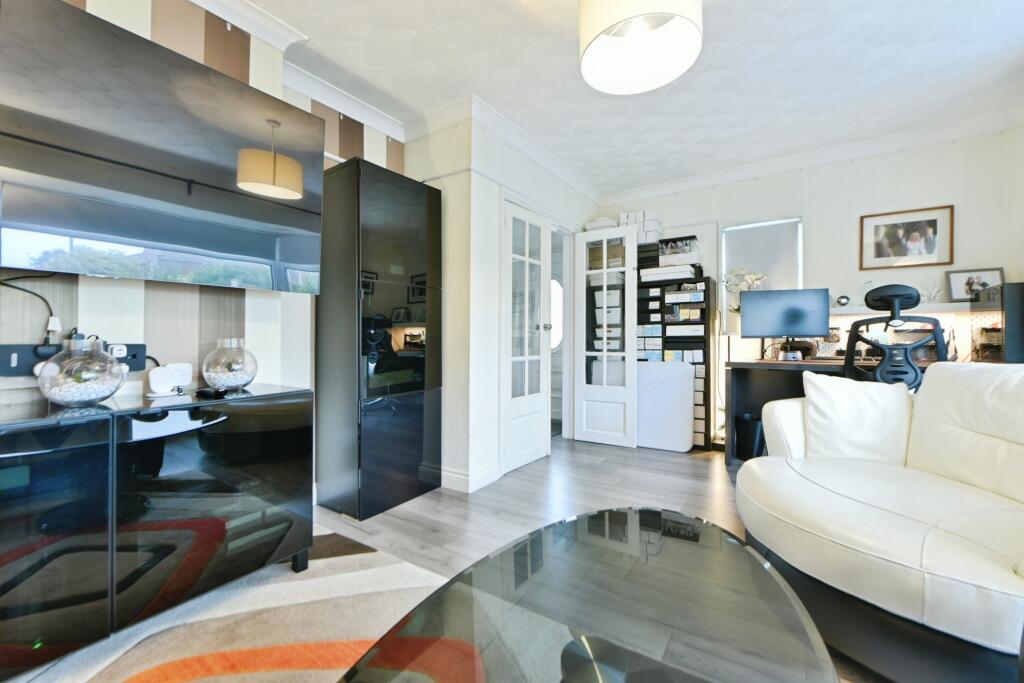 House in Tameside, Greater Manchester - View 5