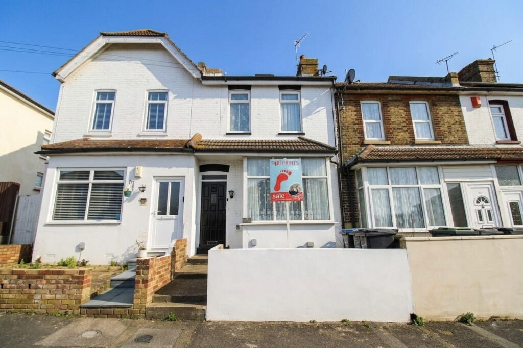 Main image of property: Woodford Avenue,Ramsgate,CT12 6RE