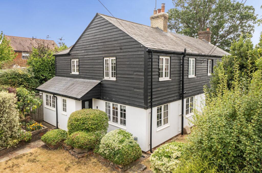 Main image of property: Parbrook, Billingshurst, RH14