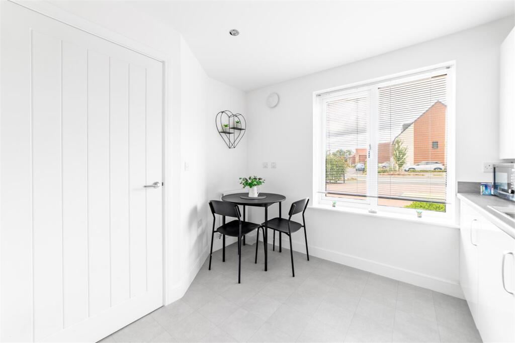 Primrose Lane, Newcastle Upon Tyne, NE13 photo 4
