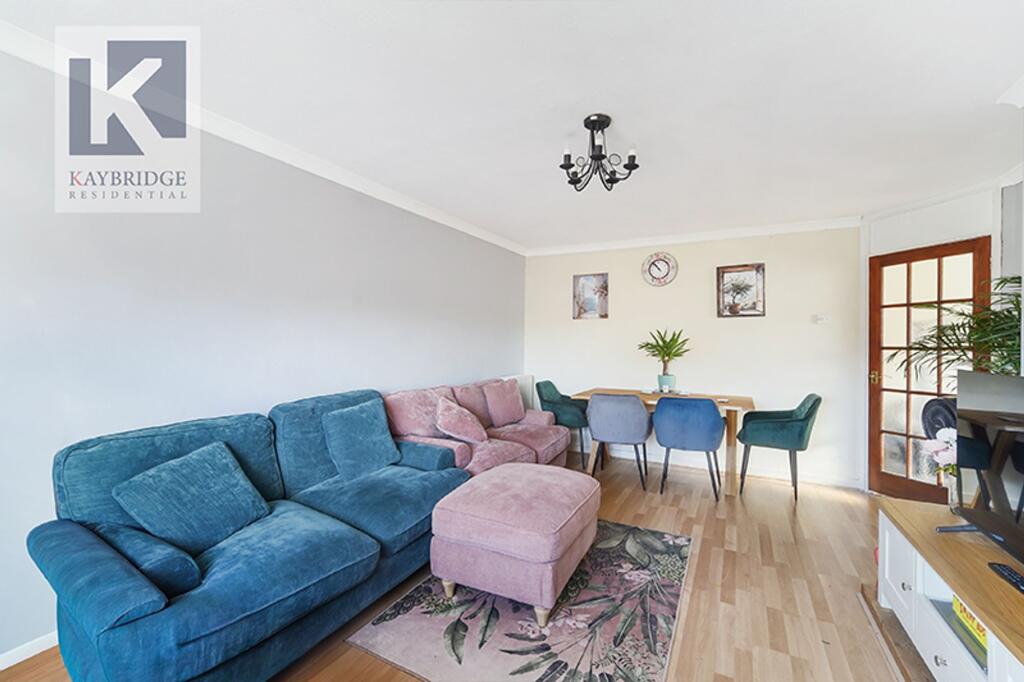 Apartment in Kingston upon Thames - View 2