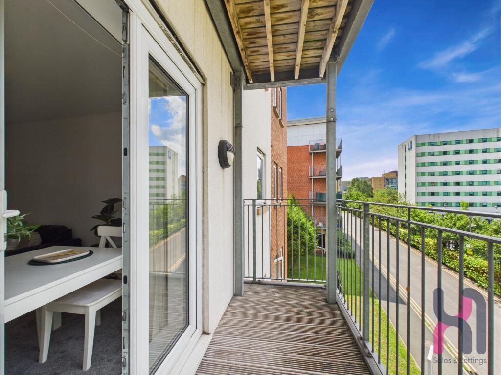 Apartment in Manchester - View 5
