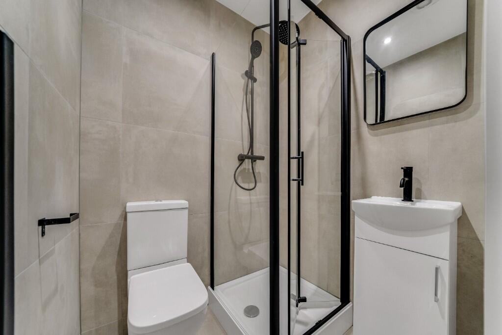 1 bedroom house share for rent