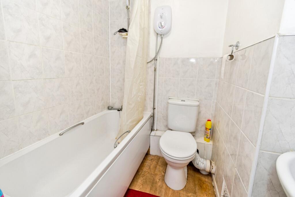 Apartment in Southampton - View 4