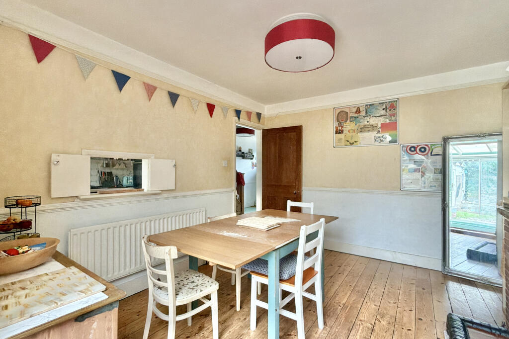 Lynton Road, Hythe, Kent photo 4