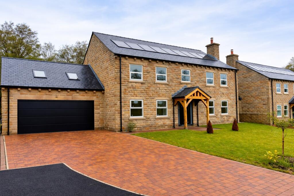 Main image of property: Leeds Road, Howden Clough, West Yorkshire, WF17